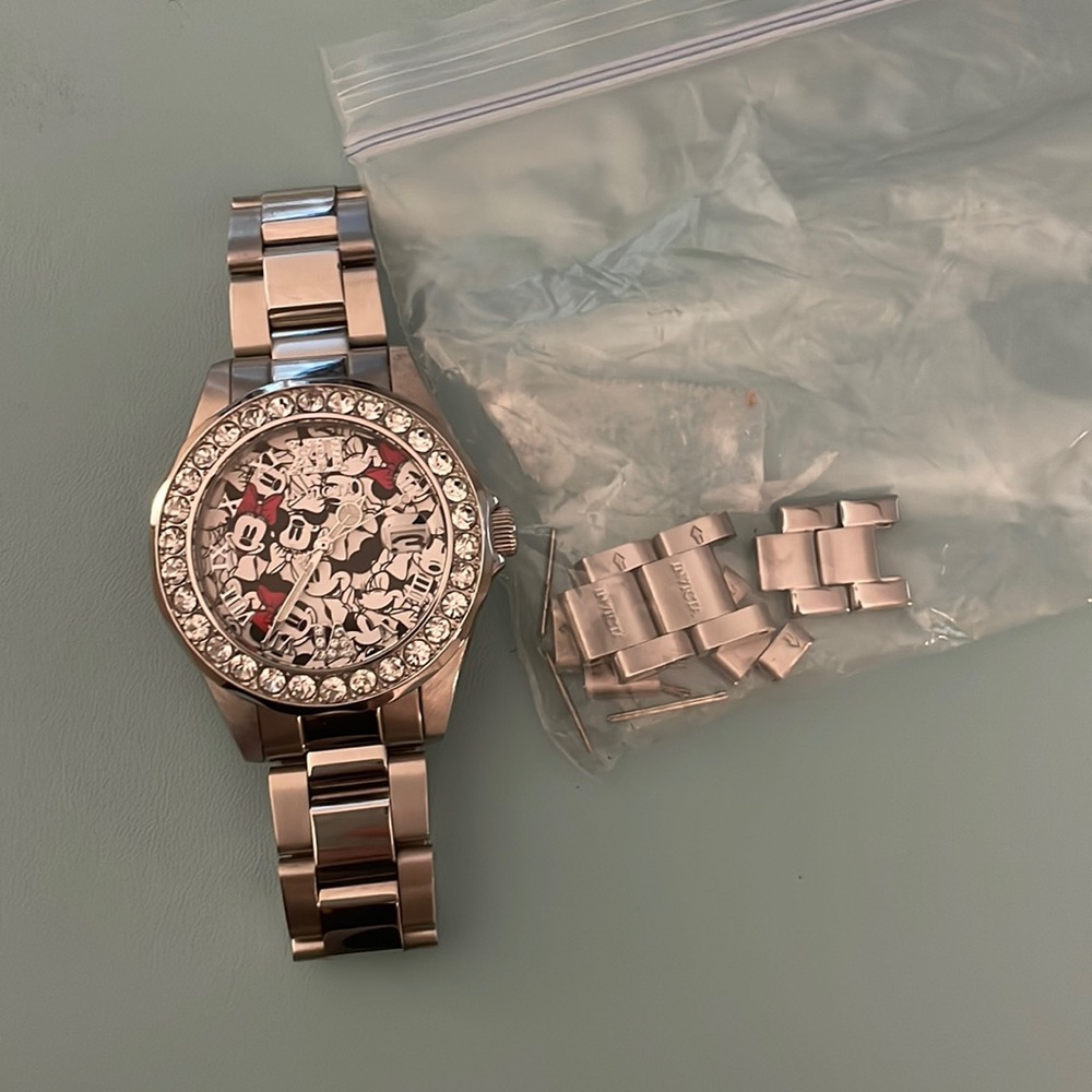 Minnie Mouse invicta watch silver tone